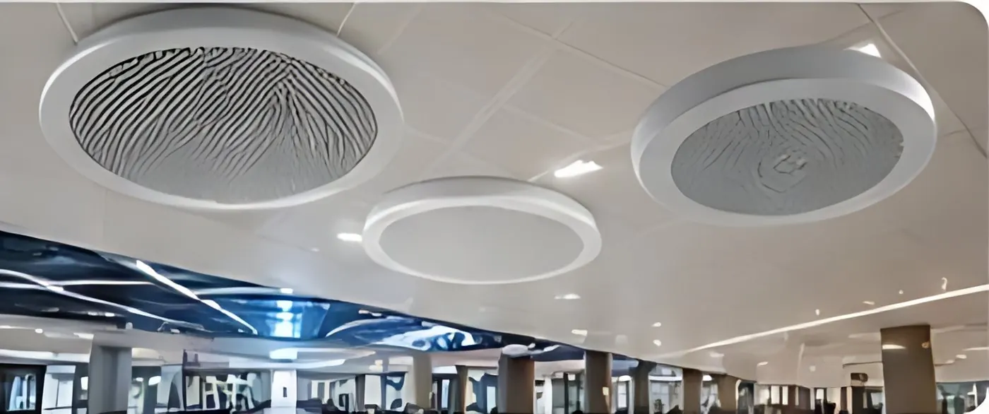 Ceiling speakers for voice evacuation in a large hall